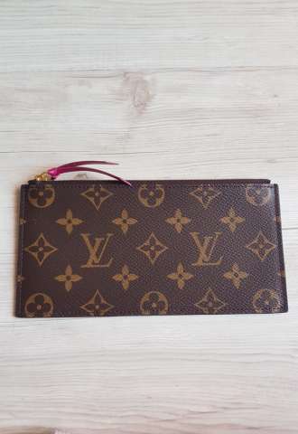 https://vipluxury.sk/Louis Vuitton pochette monogram
