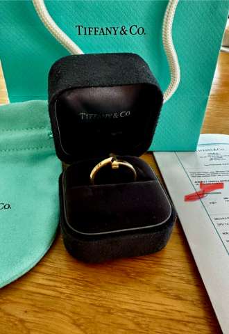 https://vipluxury.sk/Tiffany & Co prsten