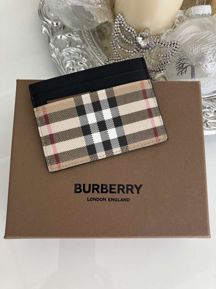 Burberry cardholder