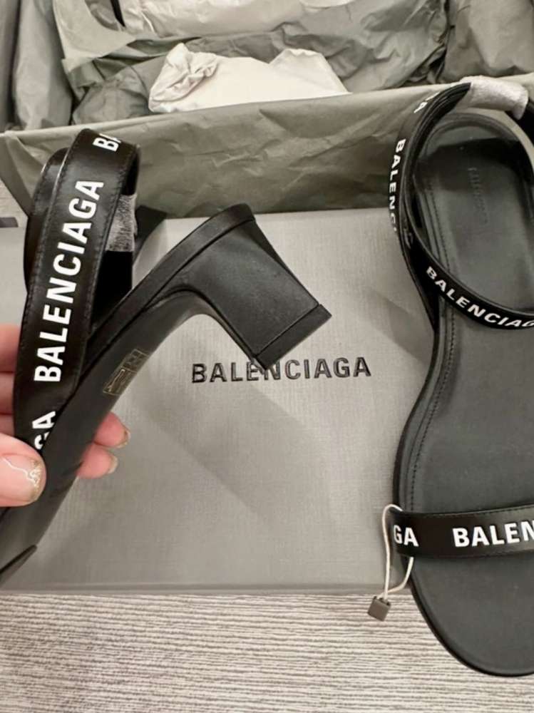 Balenciaga sandalky