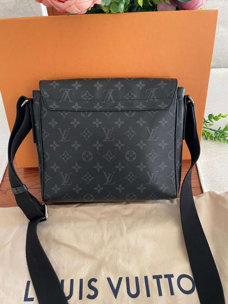 Louis Vuitton Crossbody