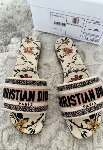 https://vipluxury.sk/Christian Dior slapky