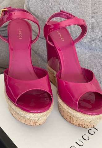 https://vipluxury.sk/Gucci sandalky 39,5