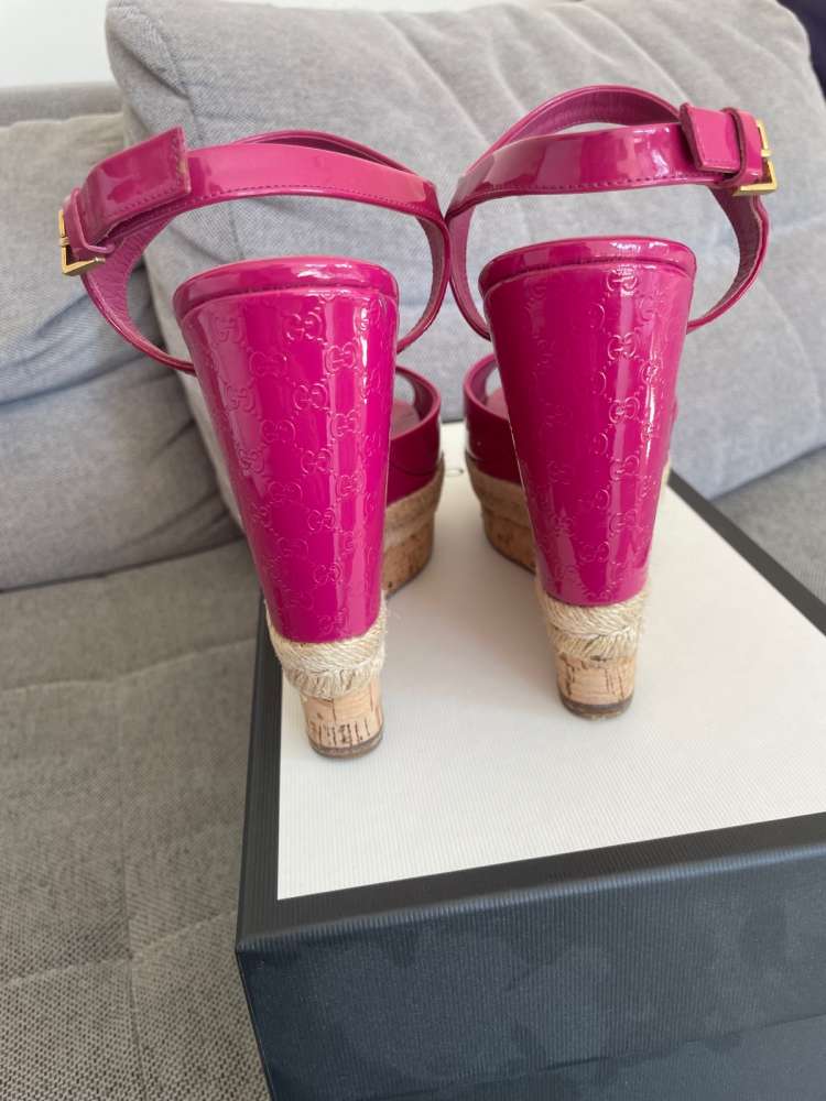 Gucci sandalky 39,5