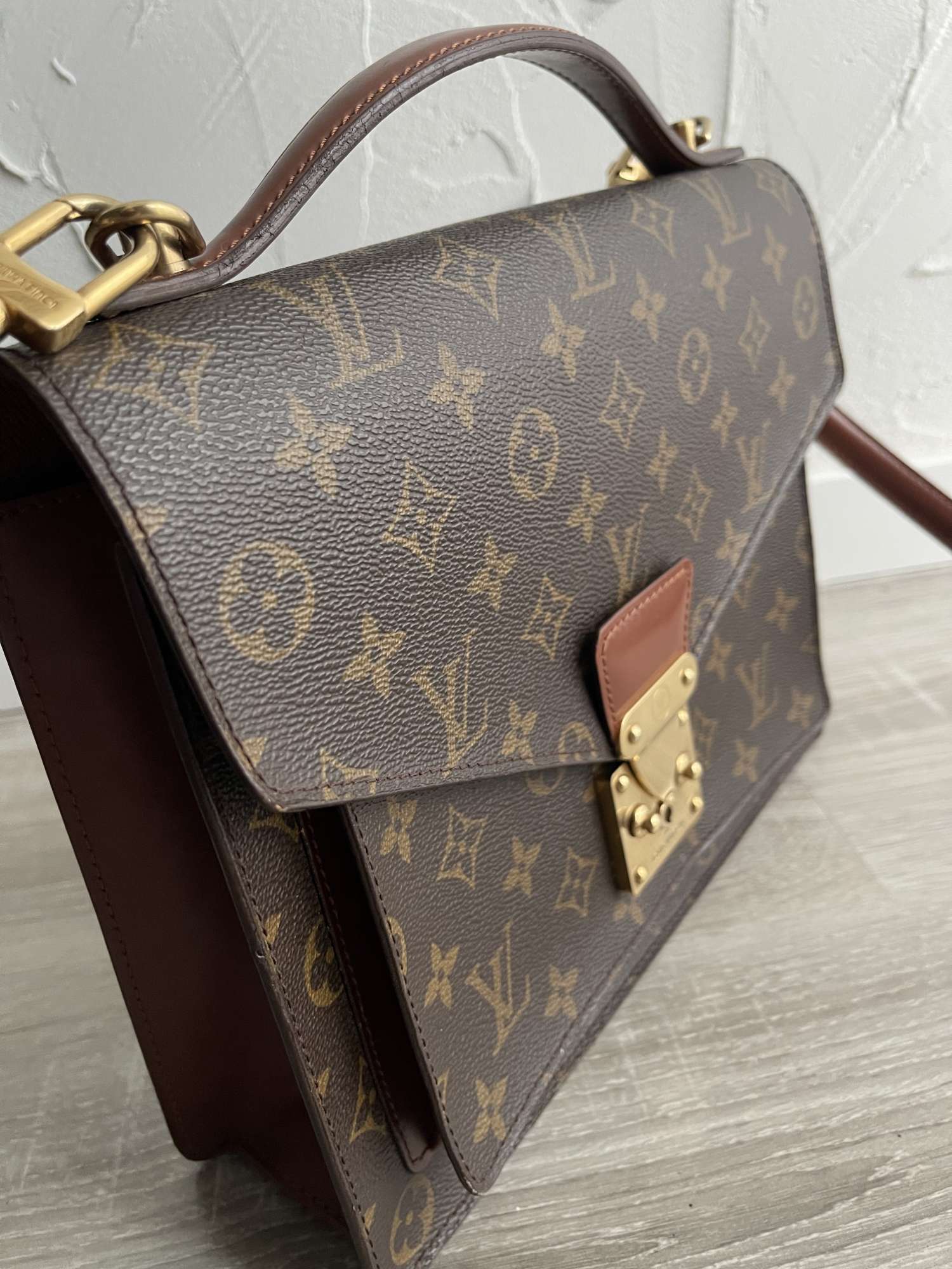 Louis Vuitton Monceau 26