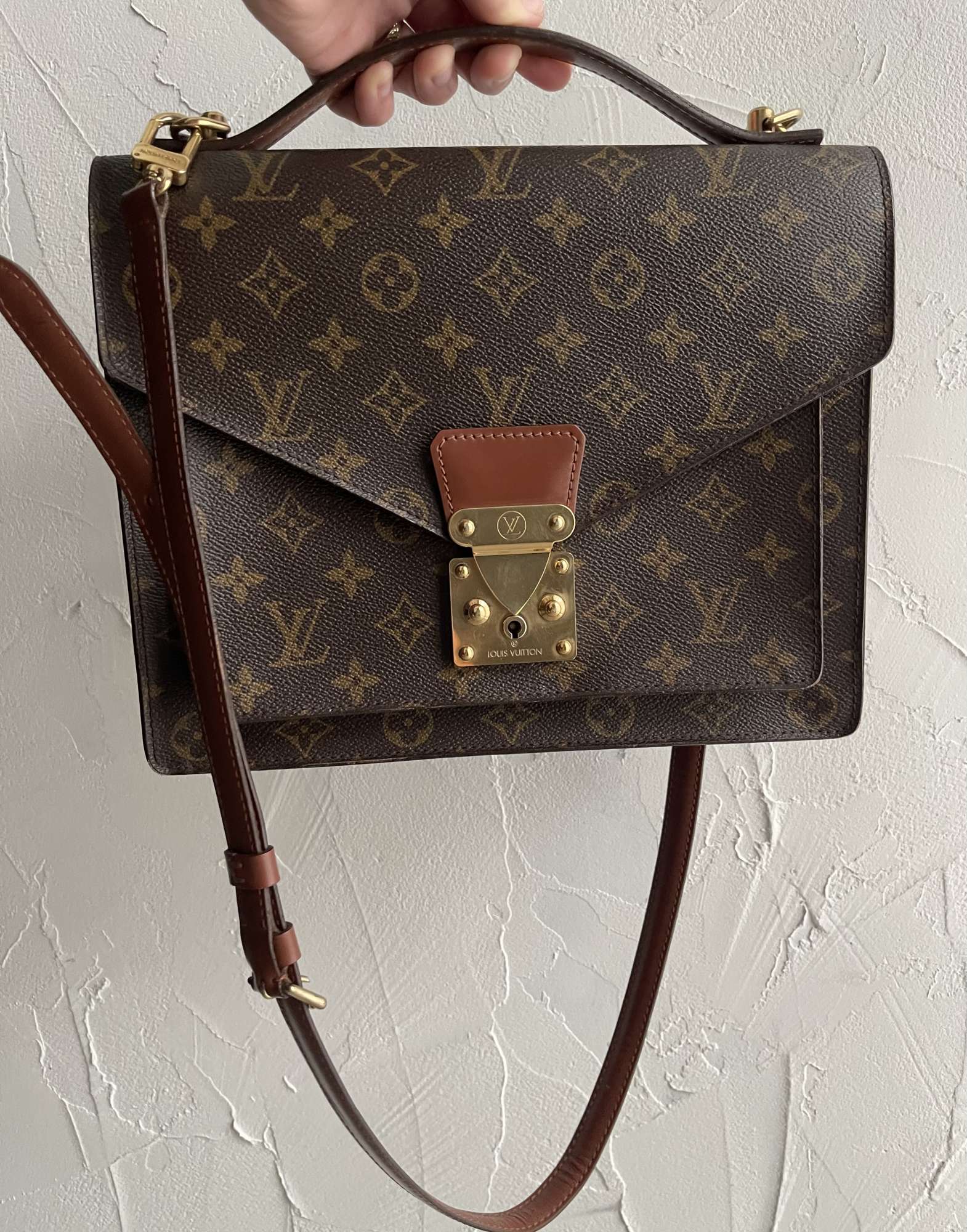 Louis Vuitton Monceau 26