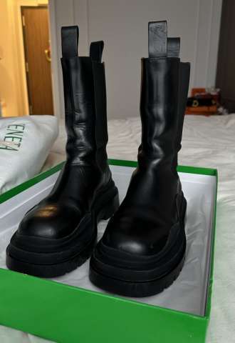 https://vipluxury.sk/Bottega Veneta Tire boots