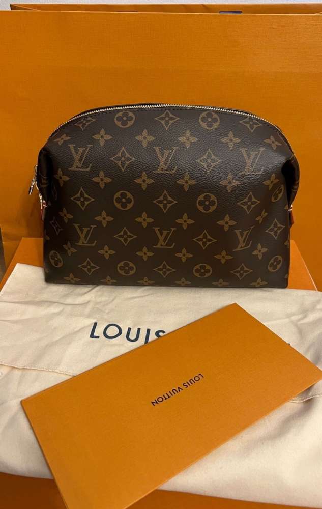 Louis Vuitton Pouch GM