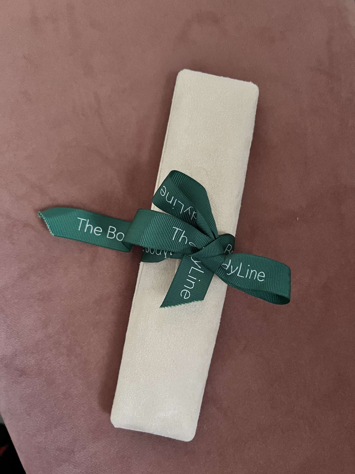 Šperk s ružového zlata a diamant Hand Chain