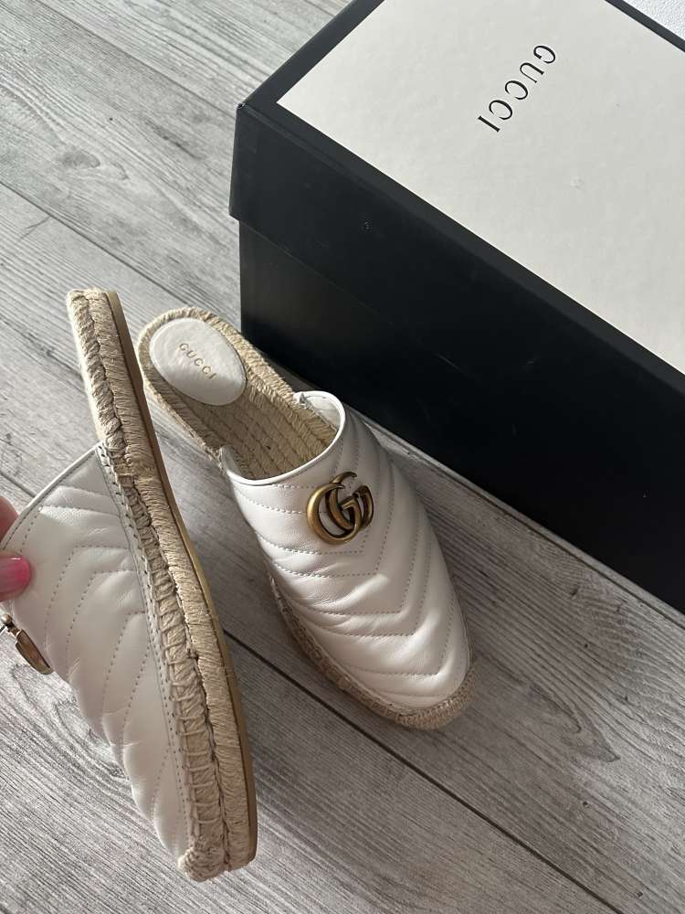 Gucci koženné šľapky - plný špic