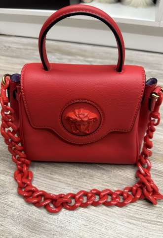 https://vipluxury.sk/Versace kabelka