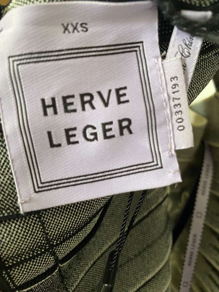 Herve Leger šaty