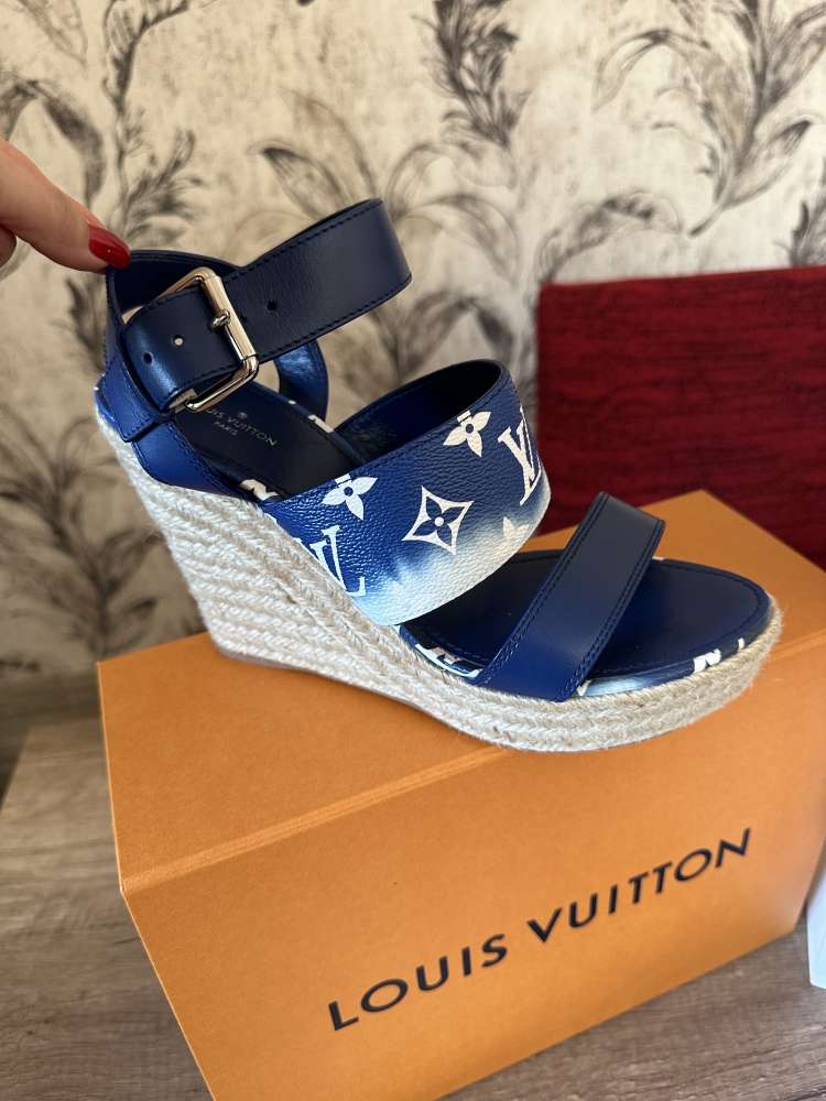 Louis Vuitton sandalky