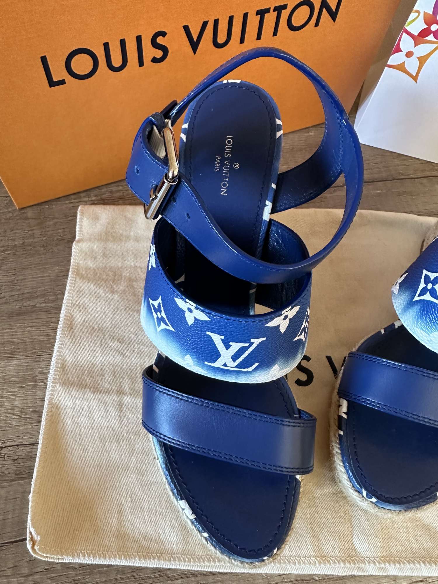 Louis Vuitton sandalky