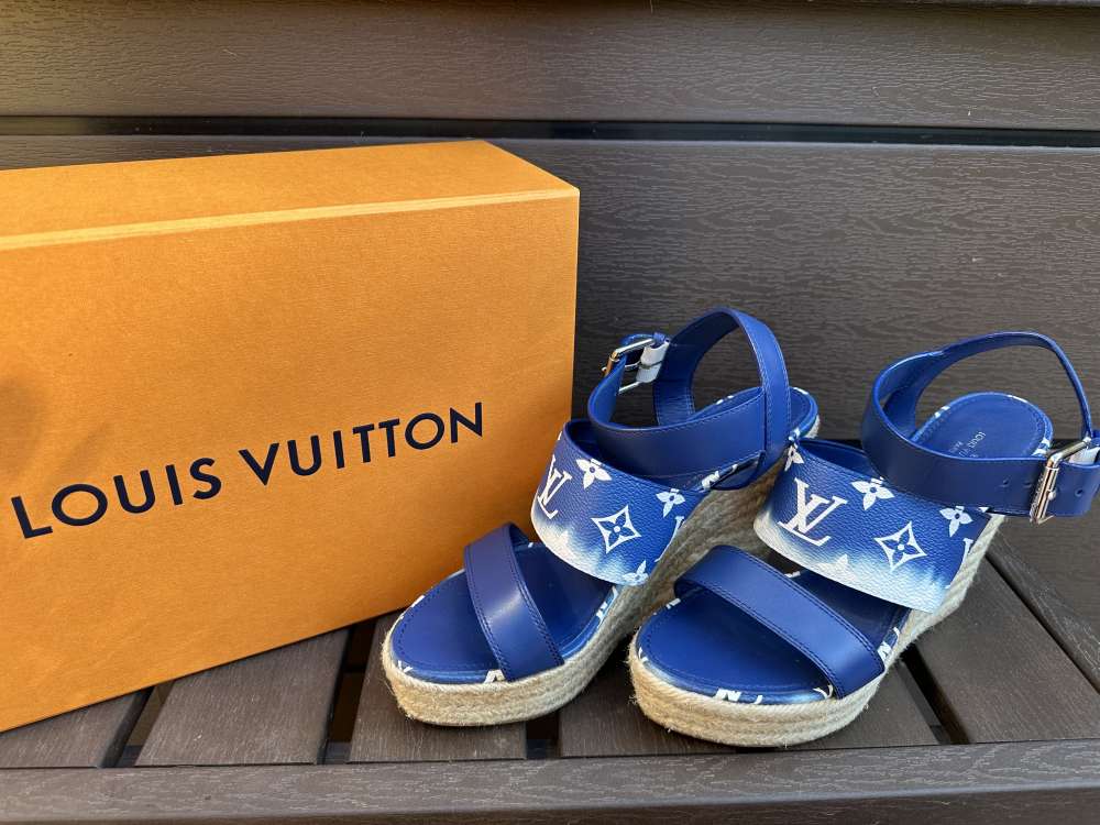 Louis Vuitton sandalky