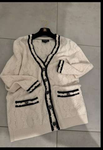 https://vipluxury.sk/Chanel  sveter