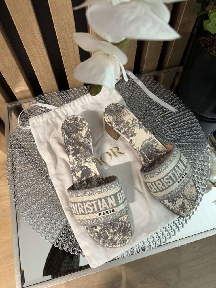 Christian Dior slapky