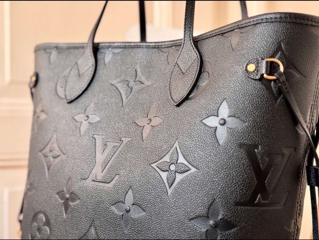 Louis Vuitton Neverfull