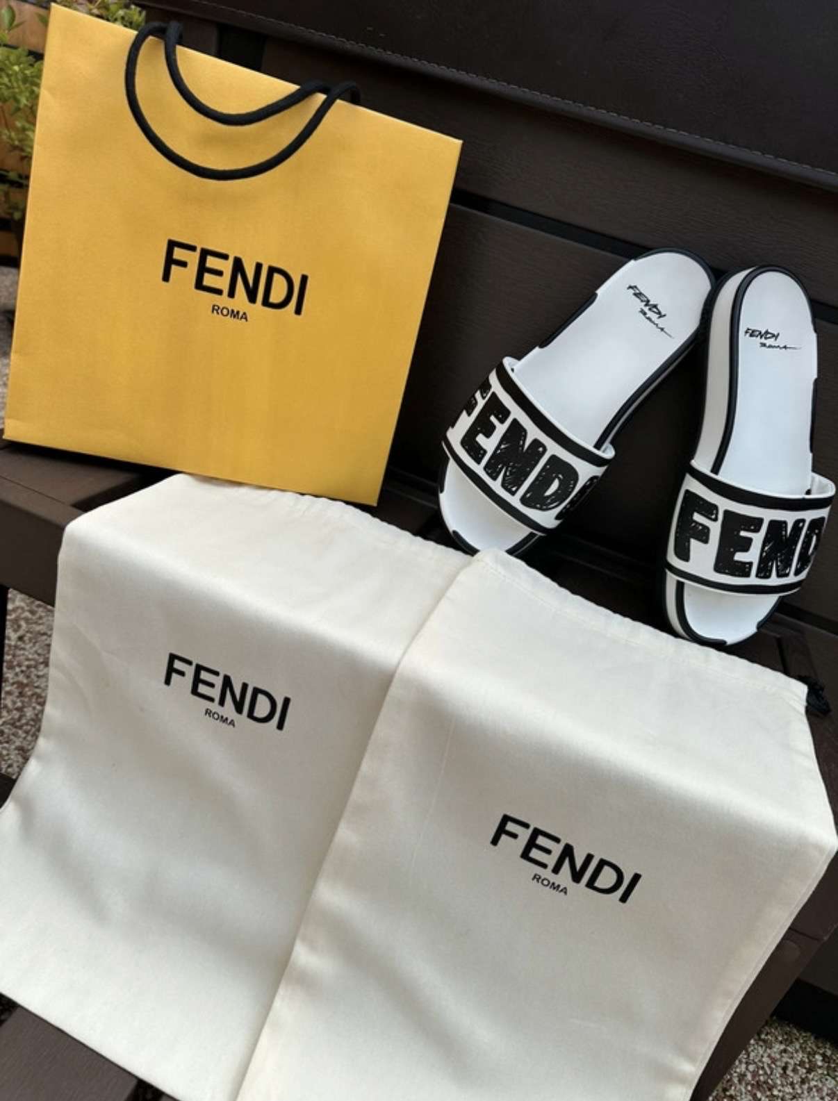 Fendi šlapky