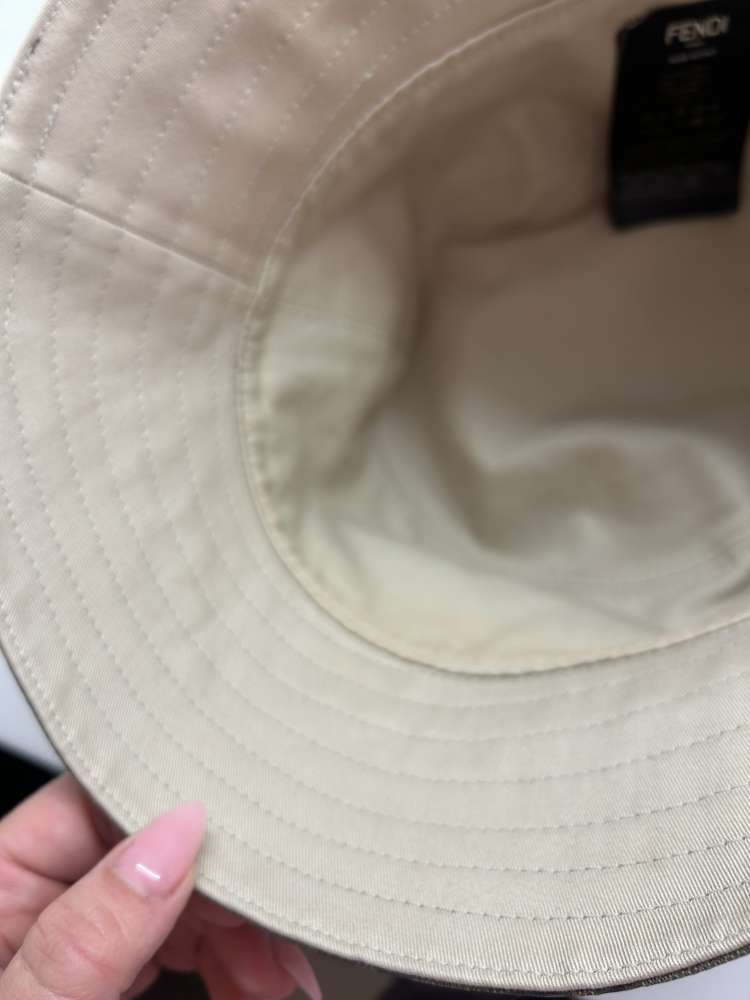 Fendi klobuk