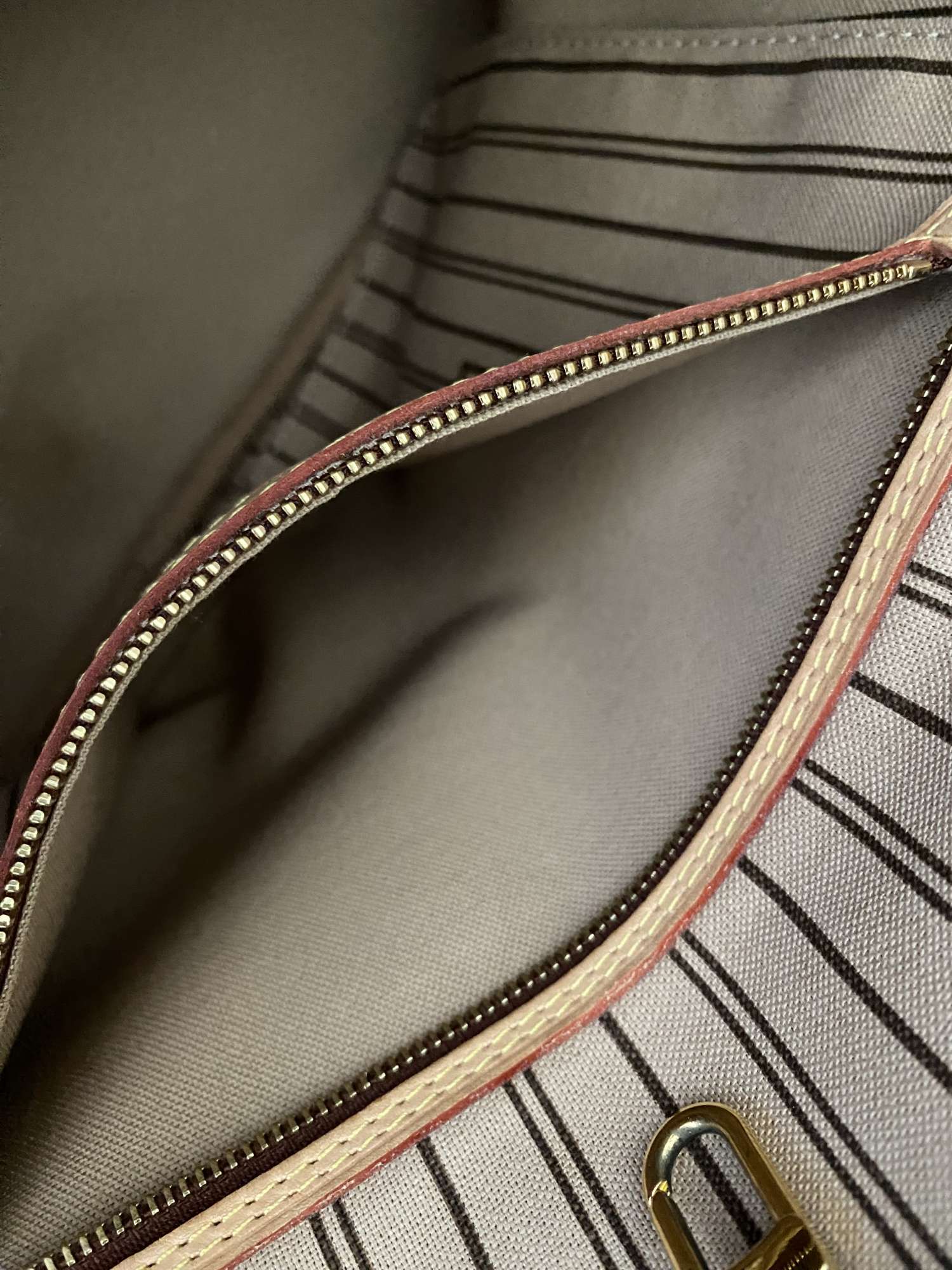 Louis Vuitton Neverfull MM Monogram