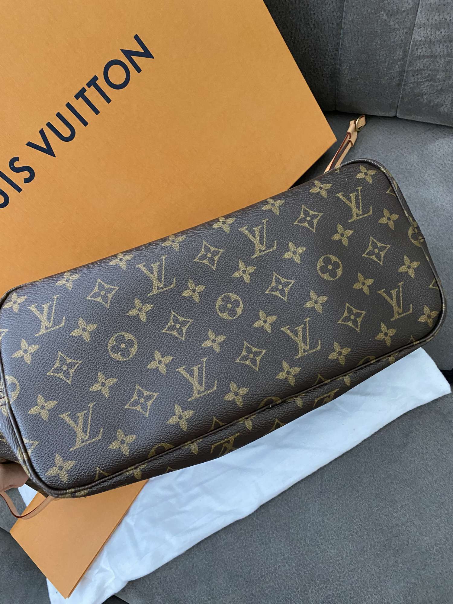 Louis Vuitton Neverfull MM Monogram