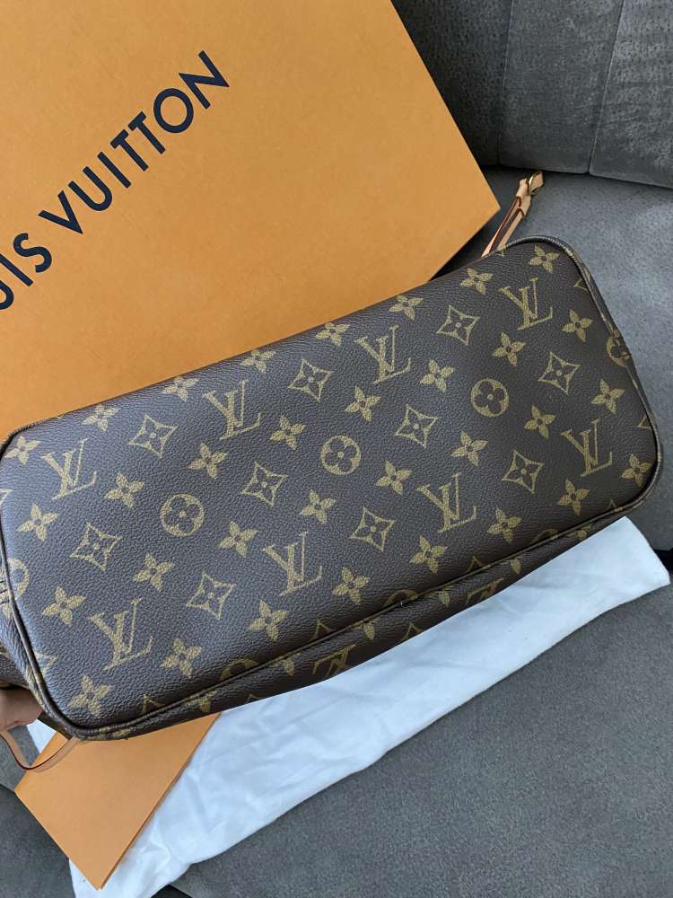 Louis Vuitton Neverfull MM Monogram