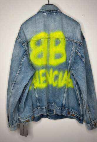 https://vipluxury.sk/Balenciaga riflova bunda