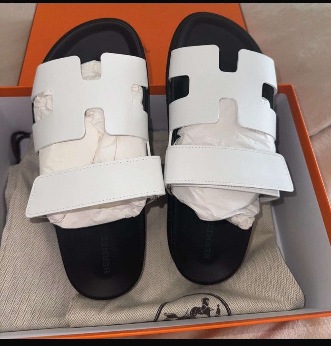 Hermes Chypre slapky