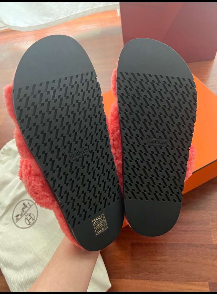 Hermes Chypre fluffy slapky