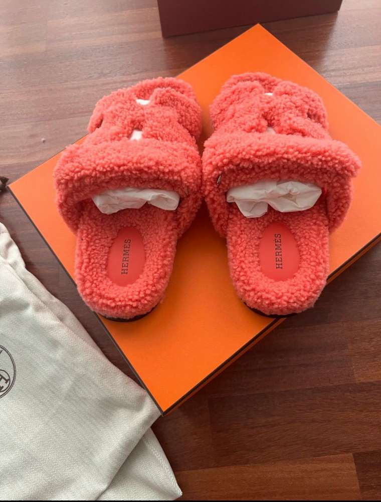 Hermes Chypre fluffy slapky