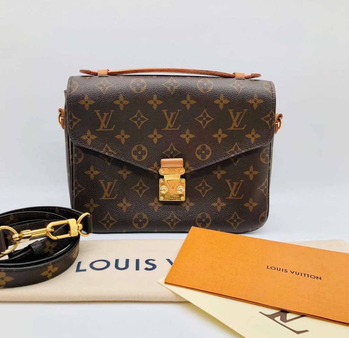 Louis Vuitton Metis Monogram