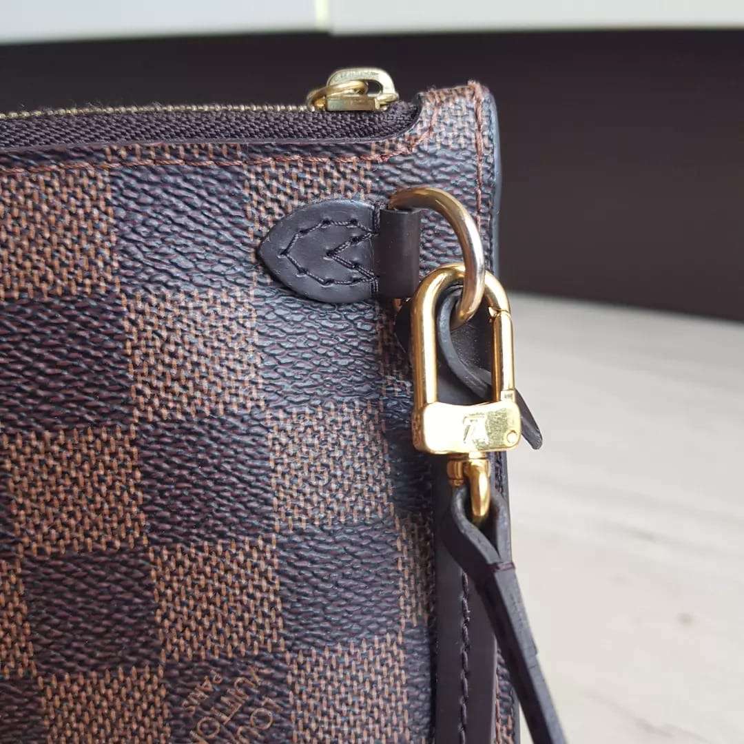 Louis Vuitton pochette