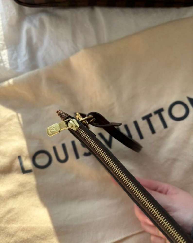 Louis Vuitton Neverull MM