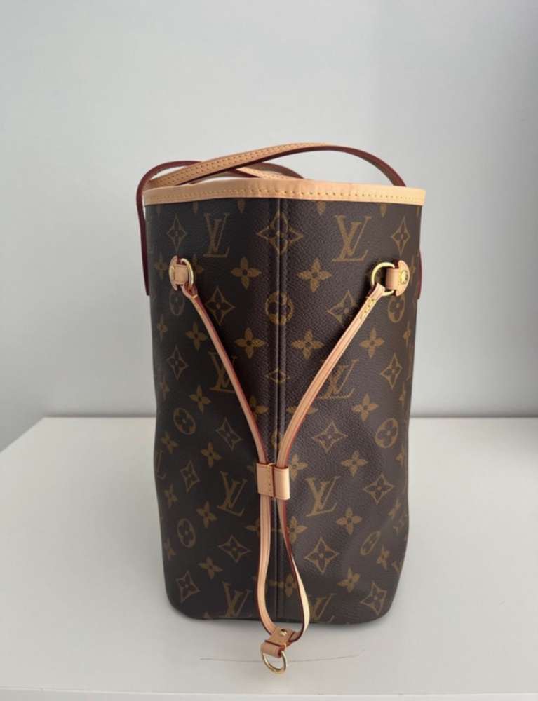 Louis Vuitton Neverfull MM Monogram