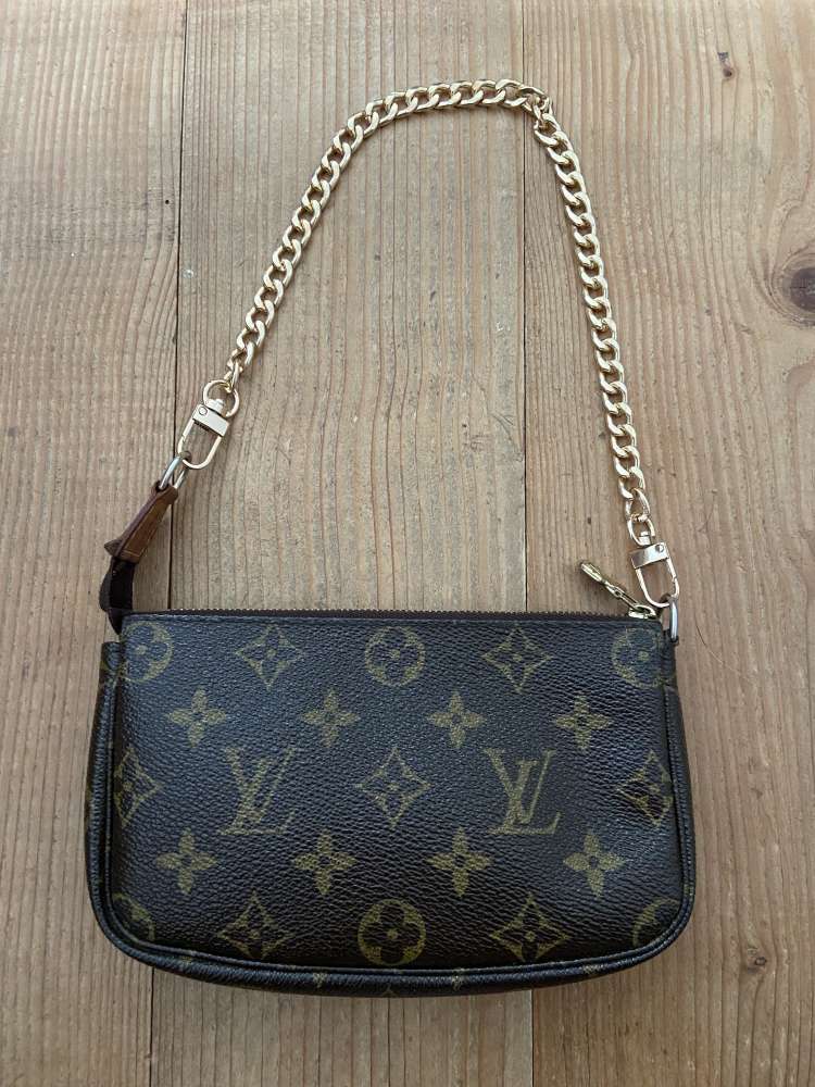 Louis Vuitton pochette