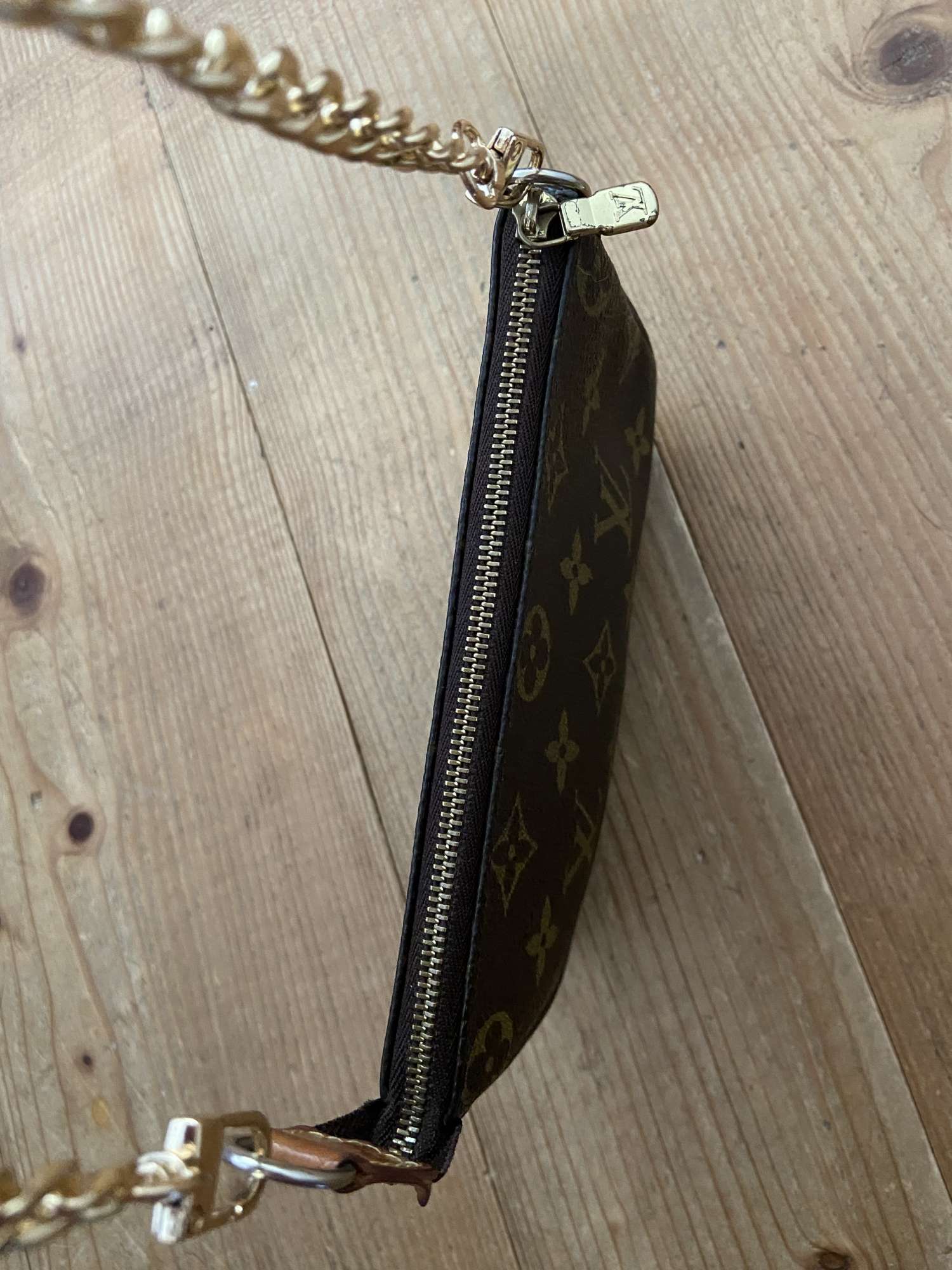 Louis Vuitton pochette