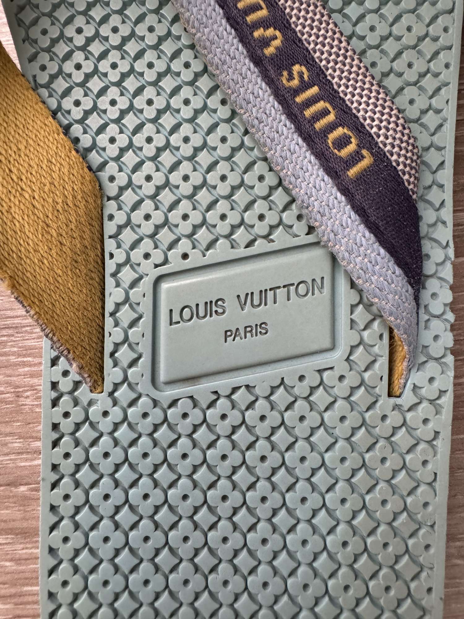 Žabky Louis Vuitton