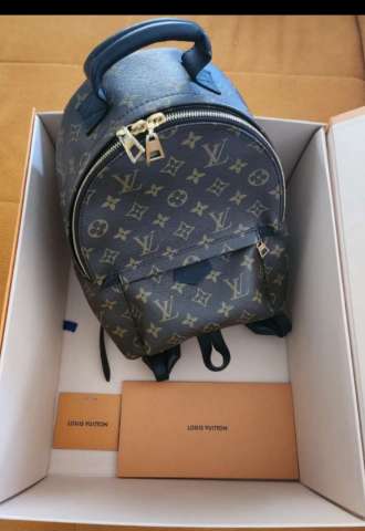 https://vipluxury.sk/Louis Vuitton PM Palm Spring ruksak