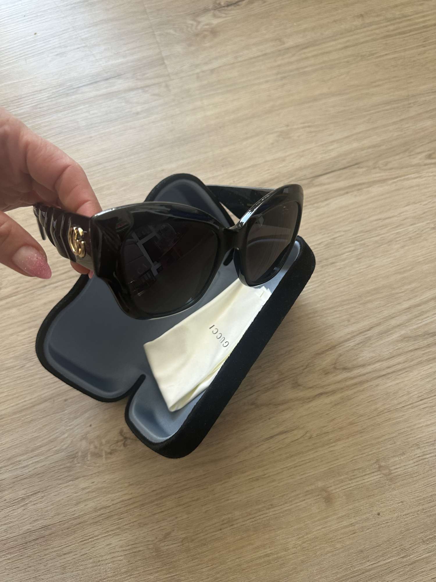 Sluneční brýle Gucci