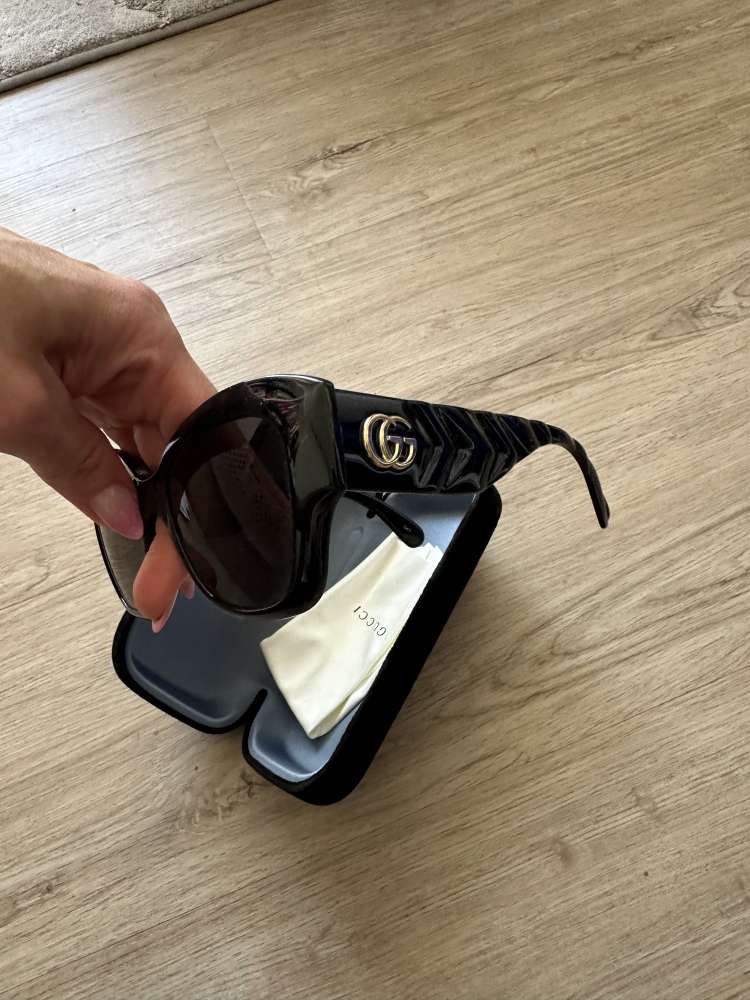 Sluneční brýle Gucci