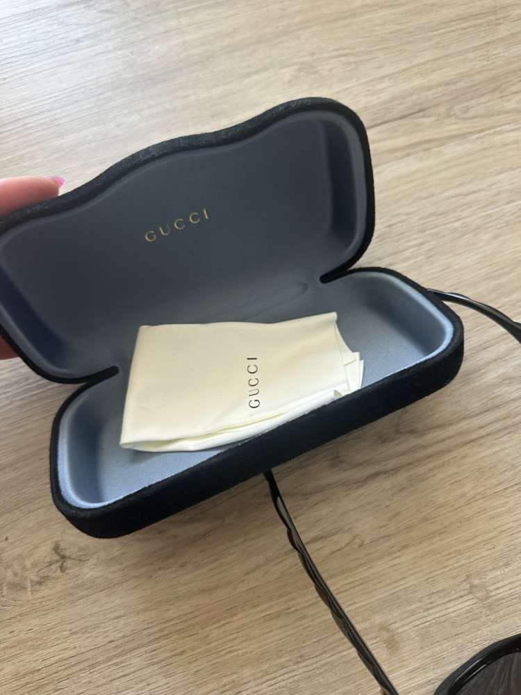 Sluneční brýle Gucci