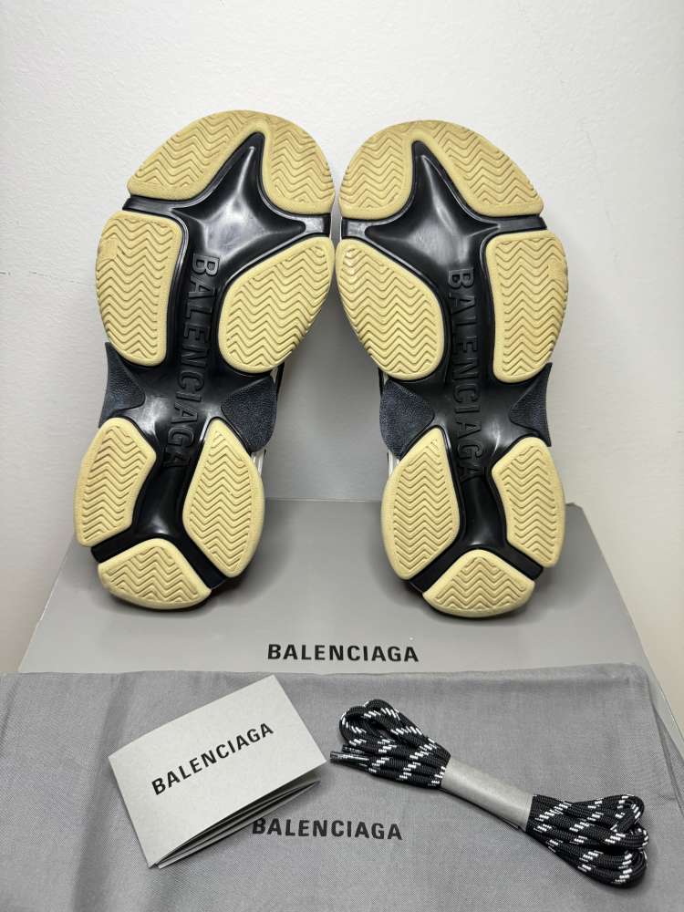 Balenciaga Triple S