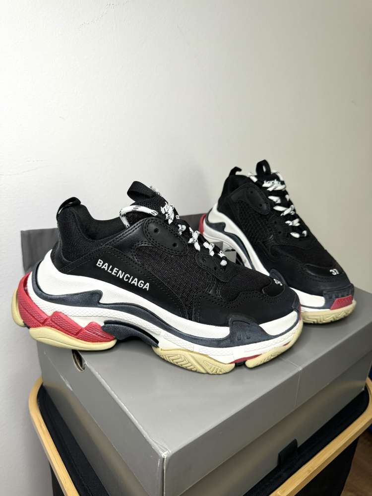 Balenciaga Triple S