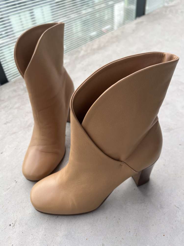 Celine kotnikove čižmičky