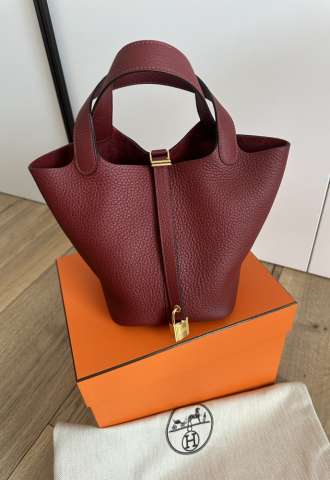 https://vipluxury.sk/Hermes Picotin 18 Rouge H