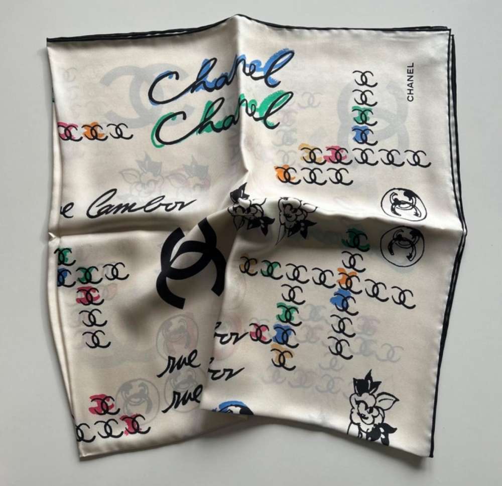 Chanel šatka