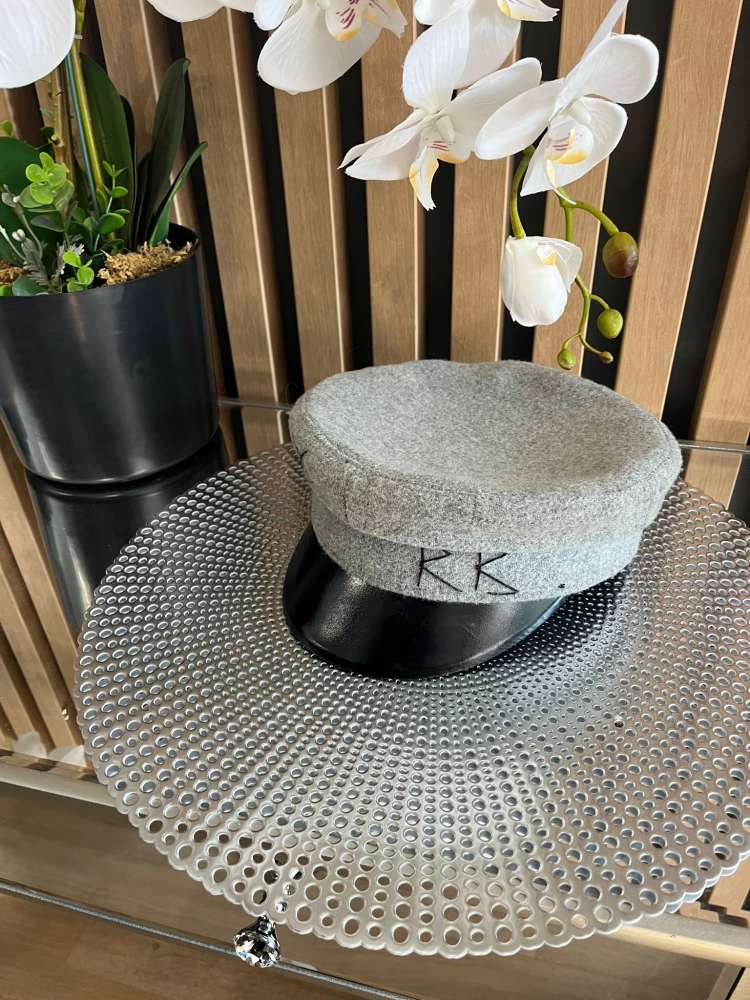 Ruslan Baginkiy čiapka