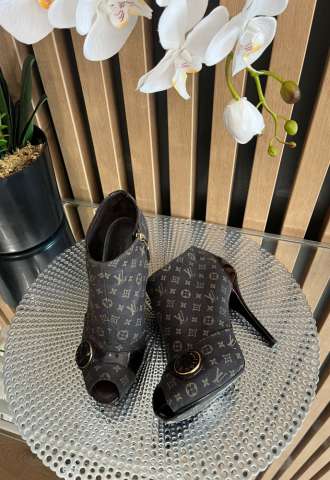 https://vipluxury.sk/Louis Vuitton kotnícky