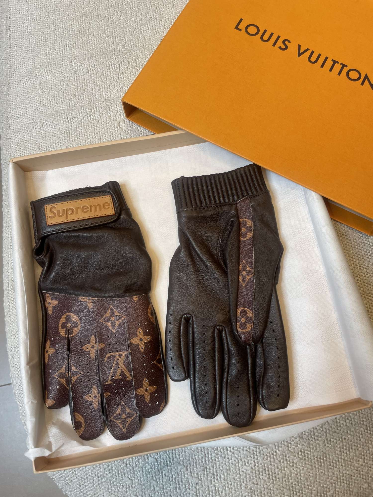 Supreme louis vuitton rukavice